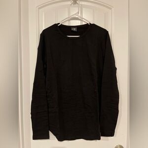 GERARDO COLLECTION Black Long Sleeve Tee
Classic Crew